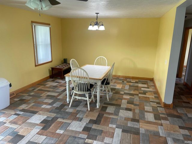 8585 8A Road, Plymouth, IN 46563