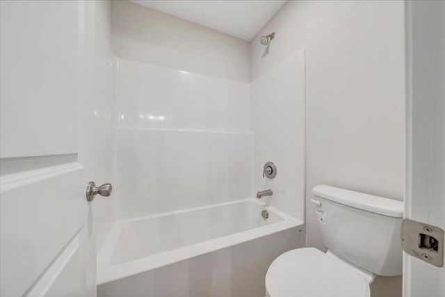 20 Island Green RD, Daleville, VA 24083