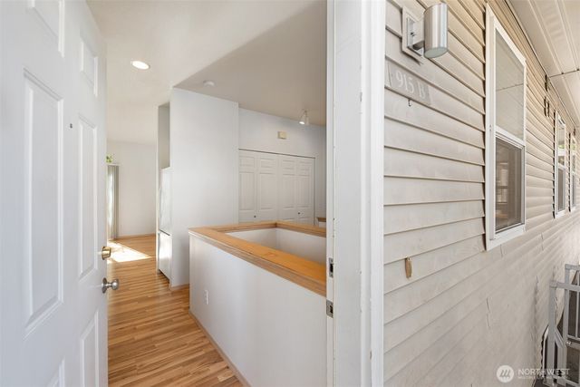 913 917 13th Avenue, Seattle, WA 98122