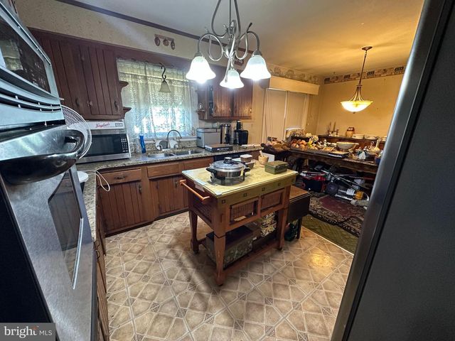 1 N CLIFTON DR, Williamsport, MD 21795