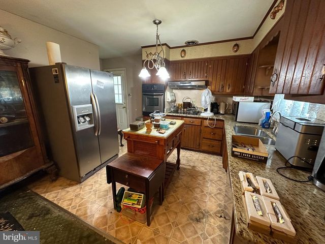 1 N CLIFTON DR, Williamsport, MD 21795