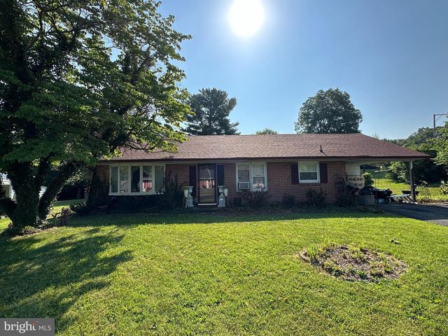1 N CLIFTON DR, Williamsport, MD 21795