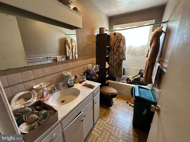 1 N CLIFTON DR, Williamsport, MD 21795