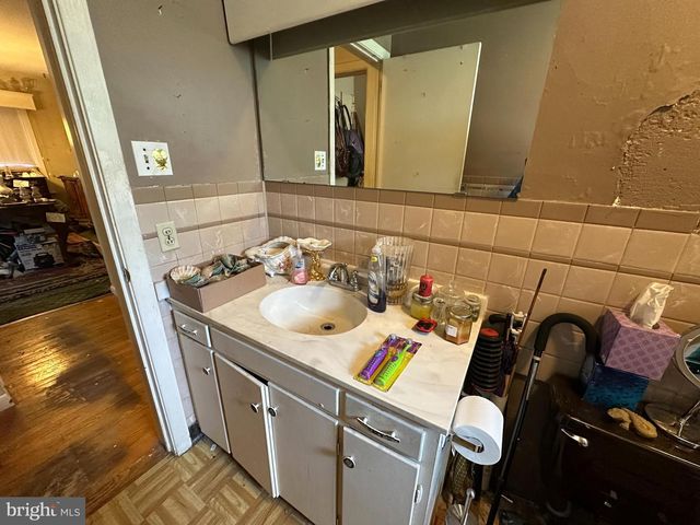 1 N CLIFTON DR, Williamsport, MD 21795