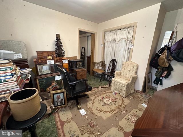1 N CLIFTON DR, Williamsport, MD 21795