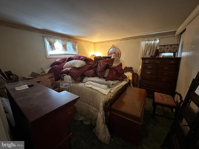 1 N CLIFTON DR, Williamsport, MD 21795