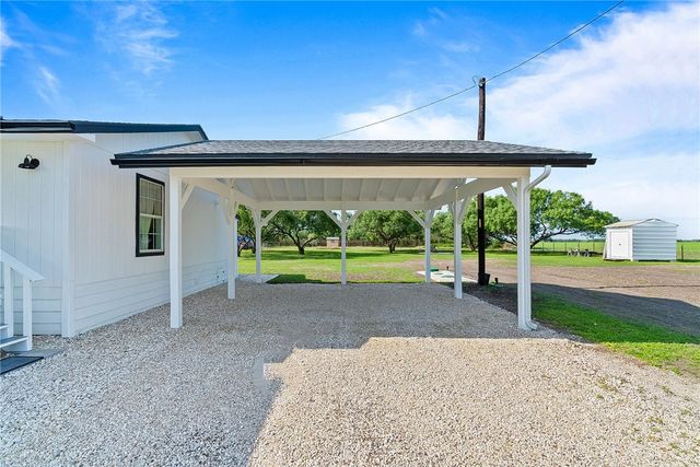 5983 County Road 42 Road, Robstown, TX 78380