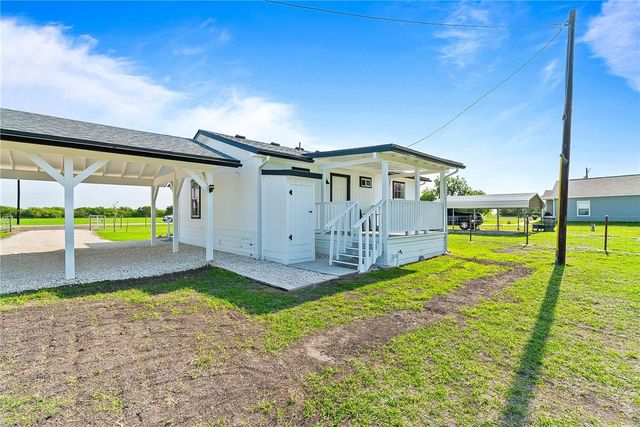 5983 County Road 42 Road, Robstown, TX 78380