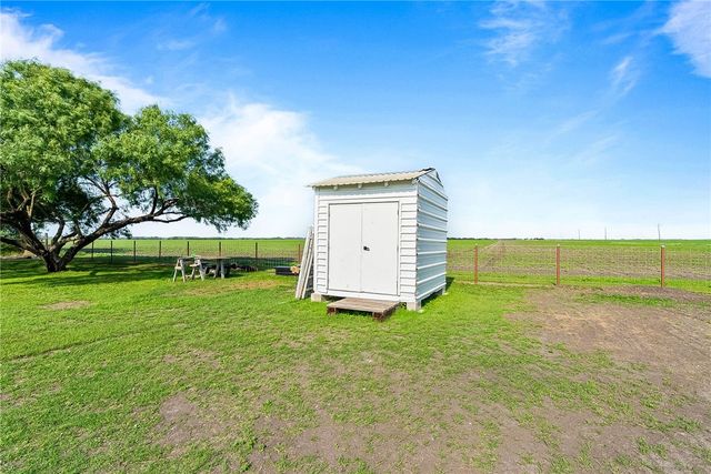 5983 County Road 42 Road, Robstown, TX 78380