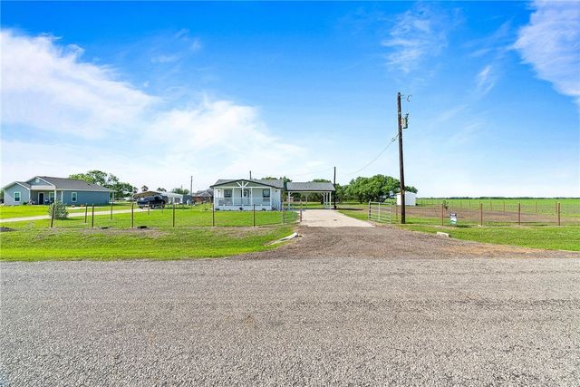 5983 County Road 42 Road, Robstown, TX 78380