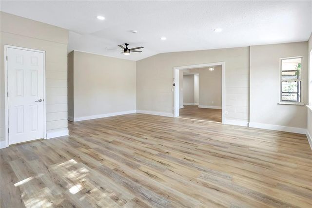 451 E 5TH STREET, Chuluota, FL 32766