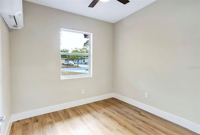 451 E 5TH STREET, Chuluota, FL 32766