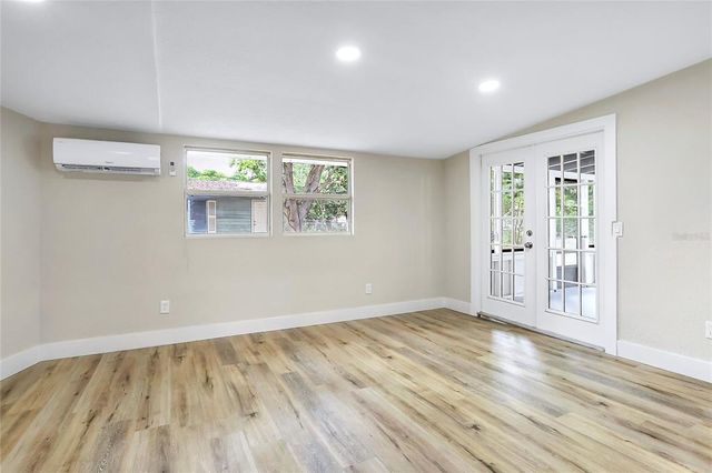 451 E 5TH STREET, Chuluota, FL 32766