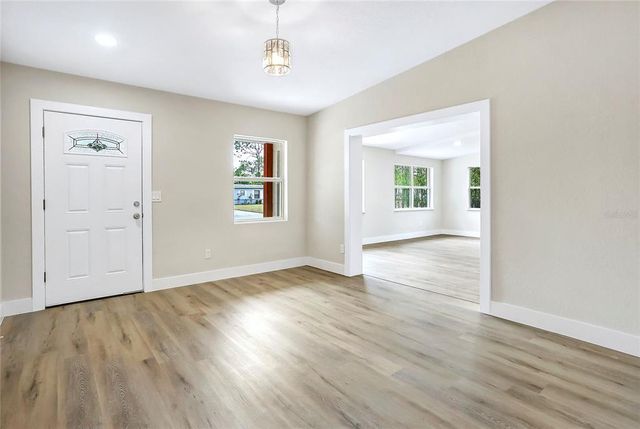 451 E 5TH STREET, Chuluota, FL 32766