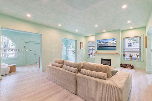 22 NE 44th St 0, Miami, FL 33137