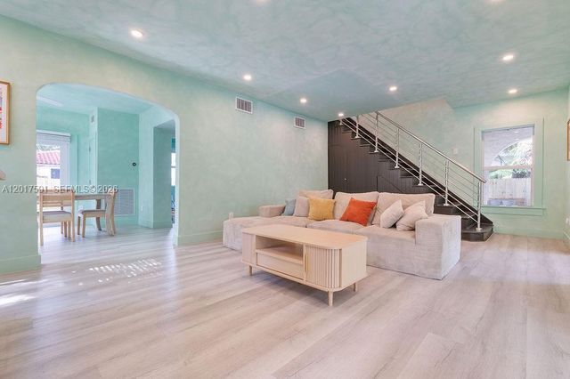 22 NE 44th St 0, Miami, FL 33137