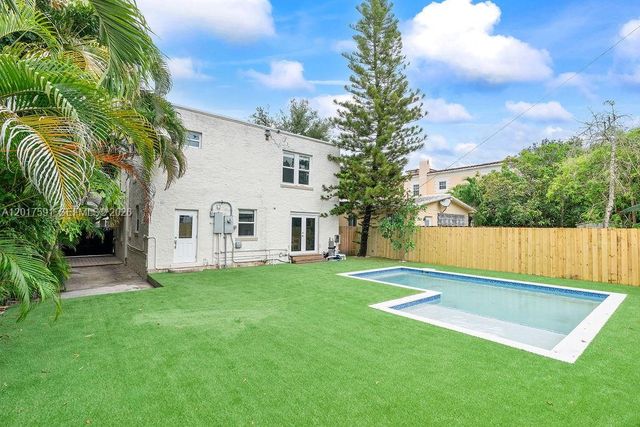 22 NE 44th St 0, Miami, FL 33137