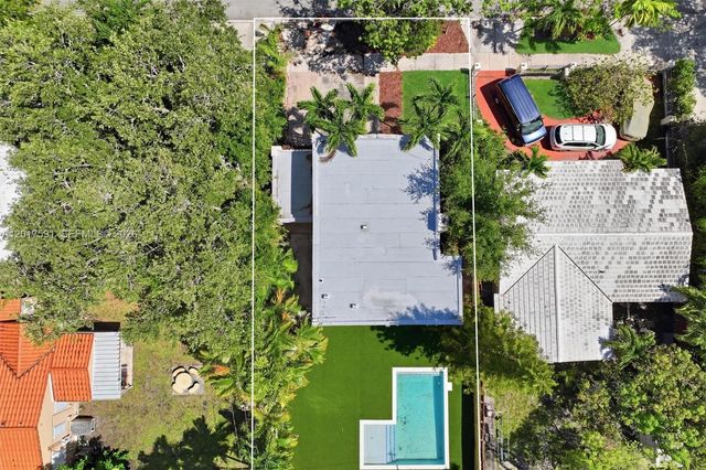22 NE 44th St 0, Miami, FL 33137