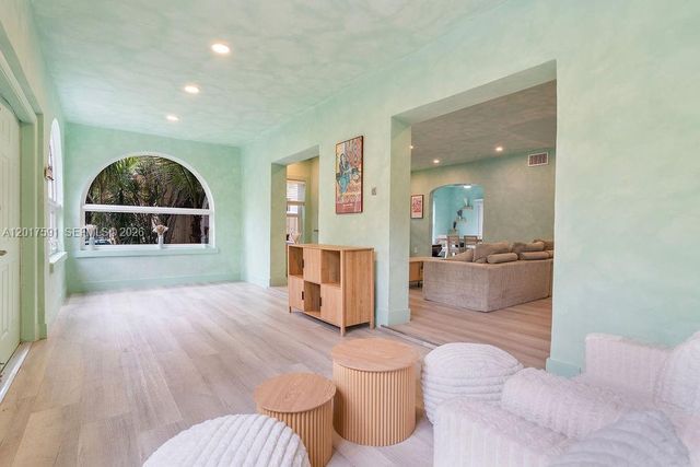 22 NE 44th St 0, Miami, FL 33137