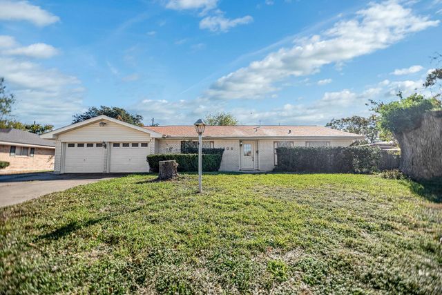 1106 Brookhollow Drive, Port Lavaca, TX 77979