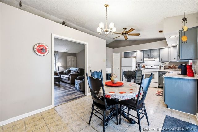 3006 Bluegrass Court, Jeffersonville, IN 47130