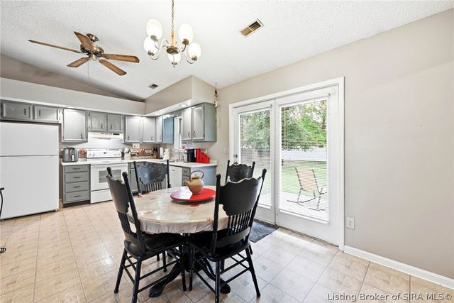 3006 Bluegrass Court, Jeffersonville, IN 47130