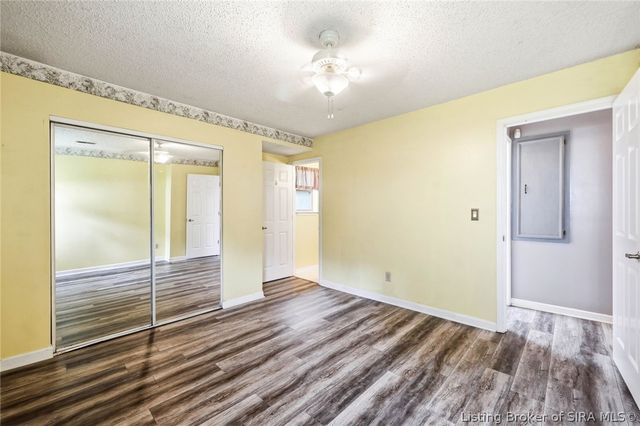 3006 Bluegrass Court, Jeffersonville, IN 47130