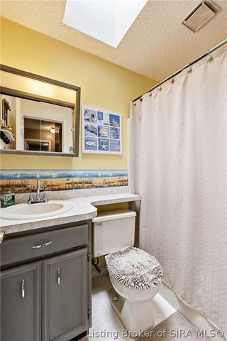 3006 Bluegrass Court, Jeffersonville, IN 47130