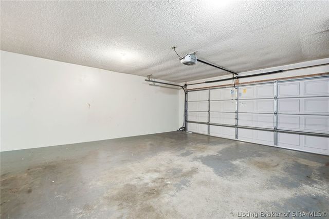 3006 Bluegrass Court, Jeffersonville, IN 47130