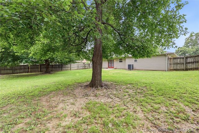 3006 Bluegrass Court, Jeffersonville, IN 47130