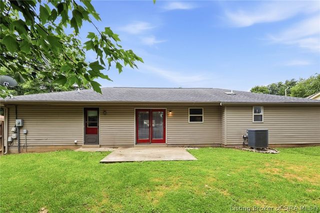 3006 Bluegrass Court, Jeffersonville, IN 47130