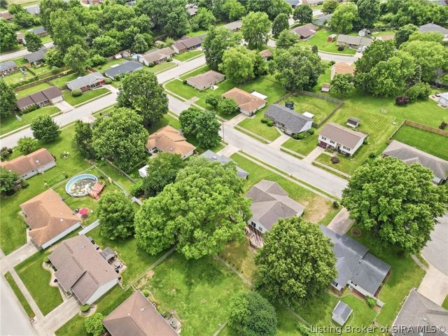 3006 Bluegrass Court, Jeffersonville, IN 47130
