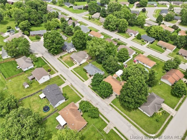3006 Bluegrass Court, Jeffersonville, IN 47130