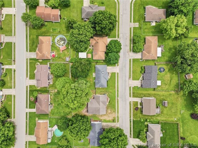 3006 Bluegrass Court, Jeffersonville, IN 47130
