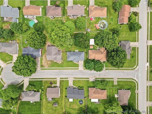 3006 Bluegrass Court, Jeffersonville, IN 47130