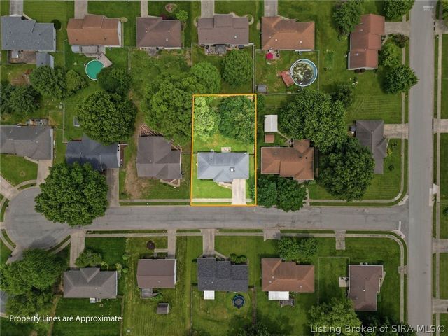 3006 Bluegrass Court, Jeffersonville, IN 47130
