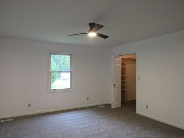 548 Cooper Dr, Mcminnville, TN 37110