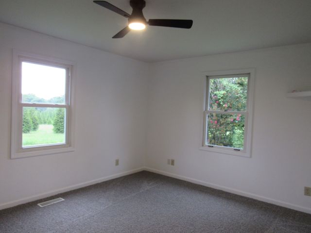 548 Cooper Dr, Mcminnville, TN 37110