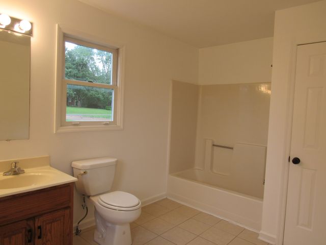 548 Cooper Dr, Mcminnville, TN 37110