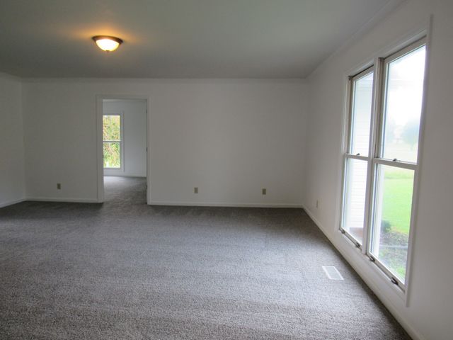 548 Cooper Dr, Mcminnville, TN 37110