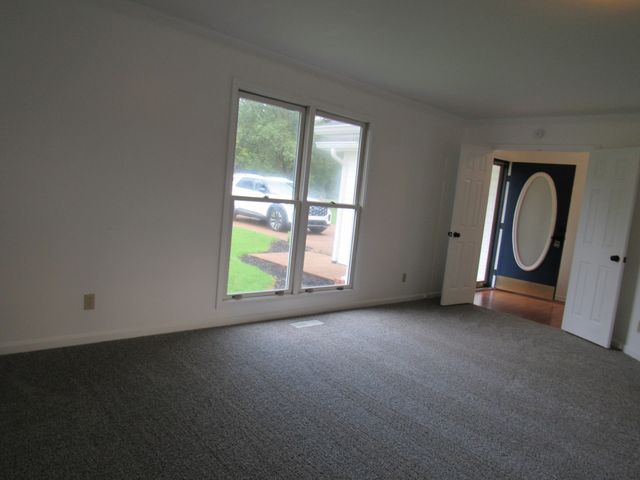 548 Cooper Dr, Mcminnville, TN 37110