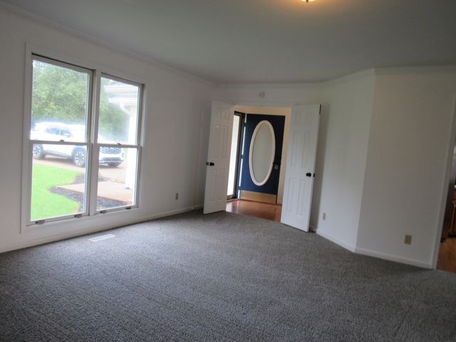 548 Cooper Dr, Mcminnville, TN 37110