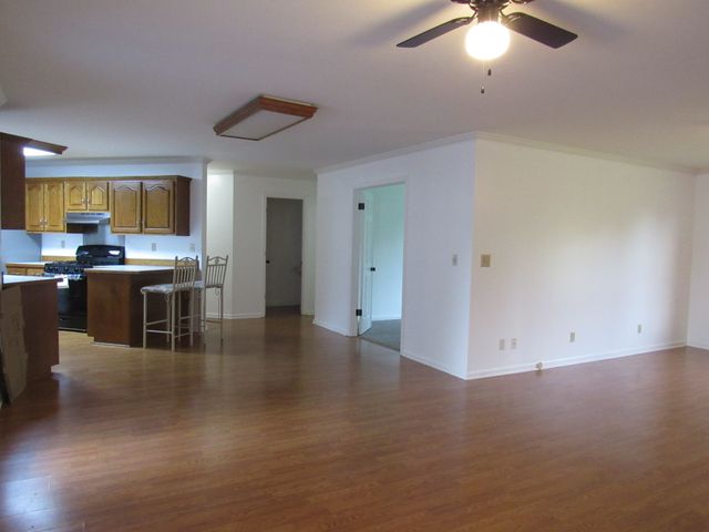 548 Cooper Dr, Mcminnville, TN 37110