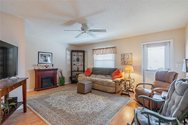 709 W BROCKTON PLACE NA, Sun City Center, FL 33573
