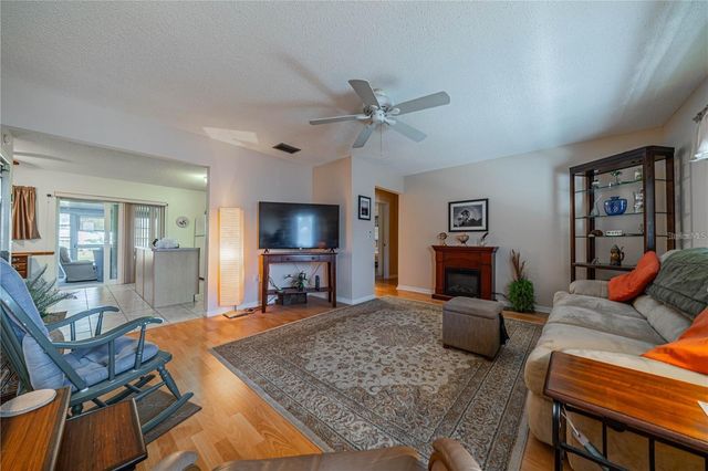 709 W BROCKTON PLACE NA, Sun City Center, FL 33573