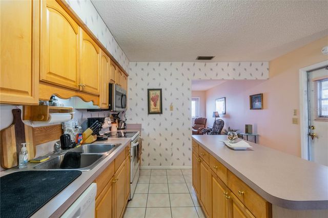 709 W BROCKTON PLACE NA, Sun City Center, FL 33573