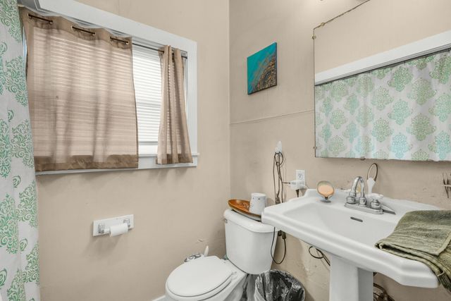 1212 Morrow Road, Medford, OR 97504