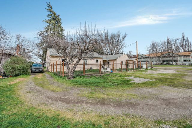 1212 Morrow Road, Medford, OR 97504