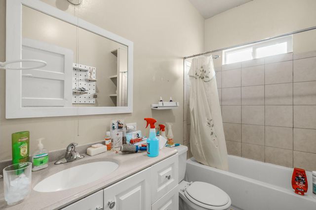 1212 Morrow Road, Medford, OR 97504