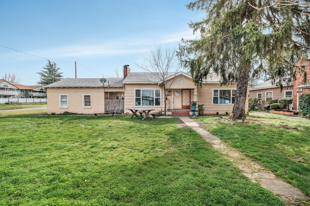 1212 Morrow Road, Medford, OR 97504